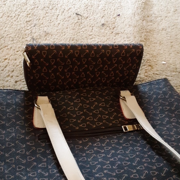 Purse - Picture 8 of 8